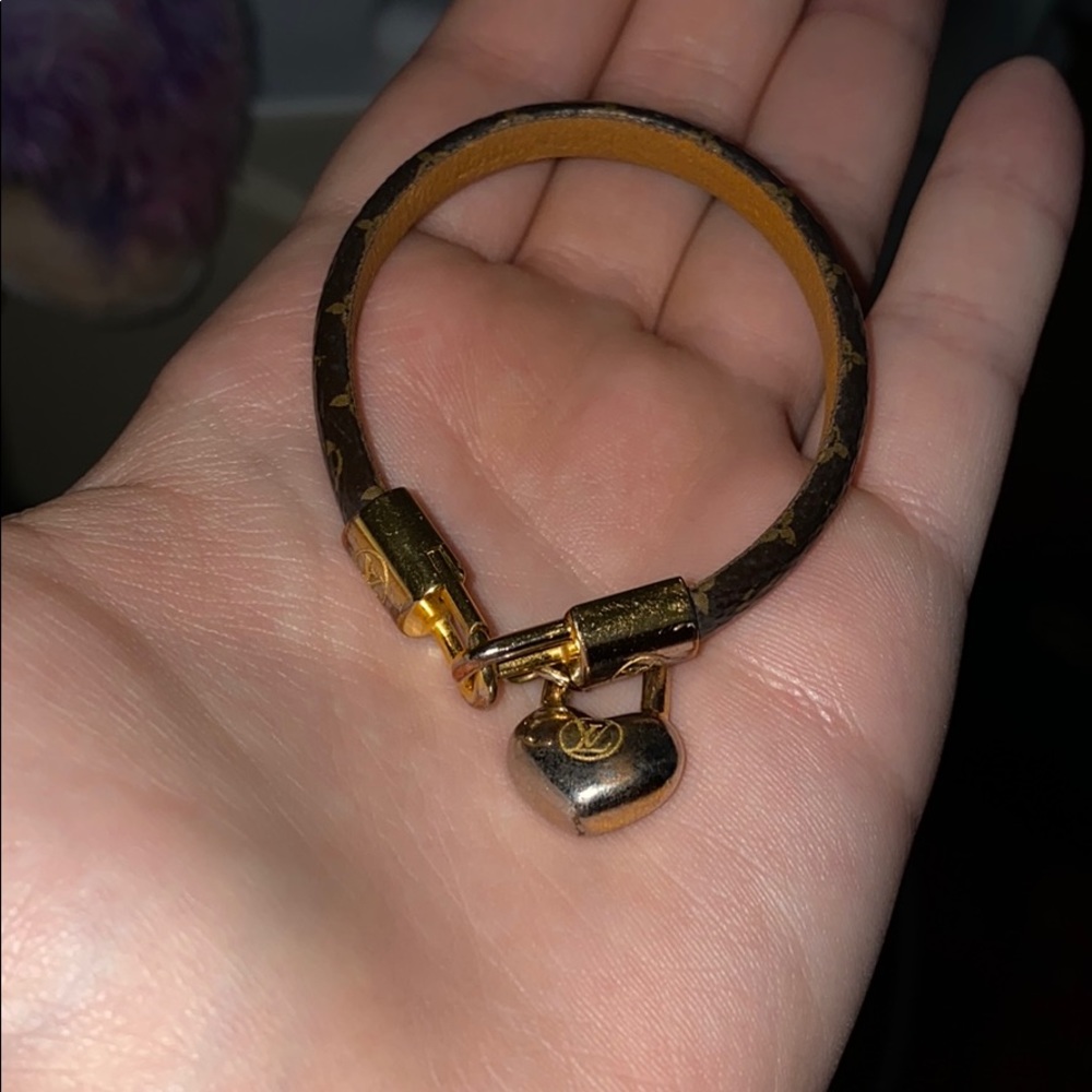 Louis Vuitton crazy in lock bracelet